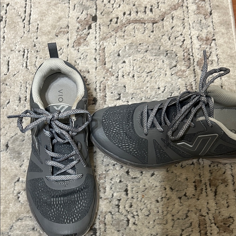 Vionic Women's Gray Athletic Shoes